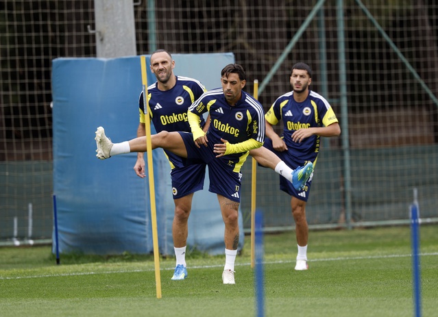 Fenerbahçe, Eyüpspor maçı hazırlıklarını sürdürdü; ilk 11'ler rejenerasyon yaptı
