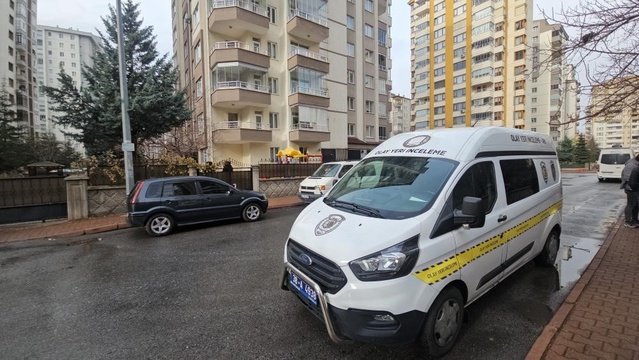 Eşini öldürmeye gittiği apartmanda görevlinin eşini öldüren sanık yeniden hakim karşısında