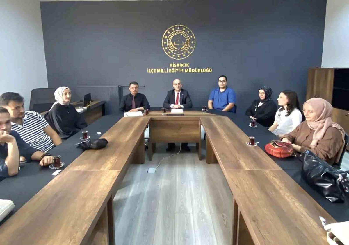 Hisarcık'ta ücretli öğretmenlere yeni eğitim yılı bilgilendirmesi yapıldı