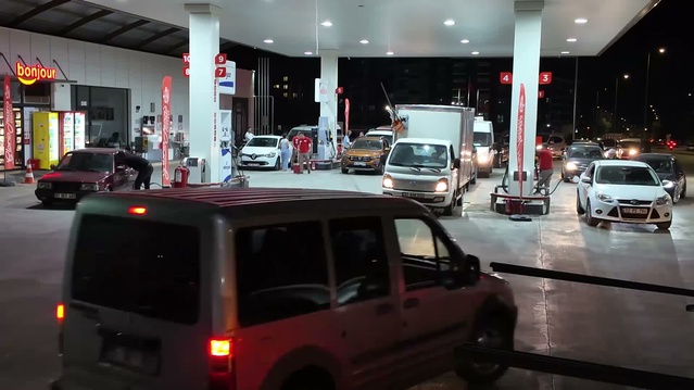 Isparta'da motorin zammı pompaya yansıdı, 25 bin liralık depo 40 bin liraya doluyor