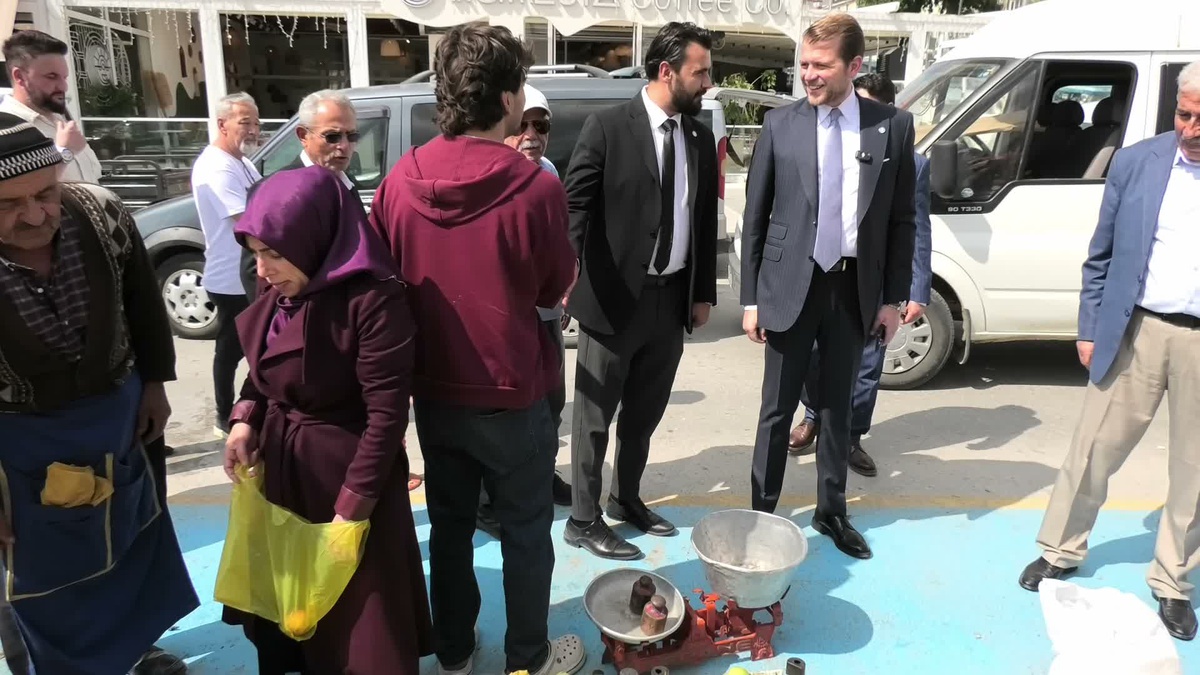 İYİ Partili Özel Yozgat\'ta çiftçinin borcunun ödenmesini istedi
