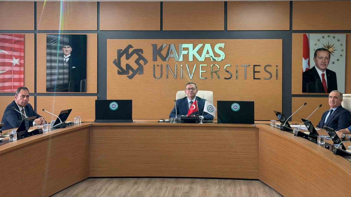 Kars\'ta üniversite öğrencileri için güvenlik tedbirleri masaya yatırıldı