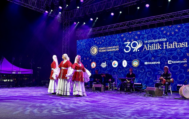 Kırşehir'de 39. Ahilik Haftası'nda Neşet Ertaş türküleri yankılandı