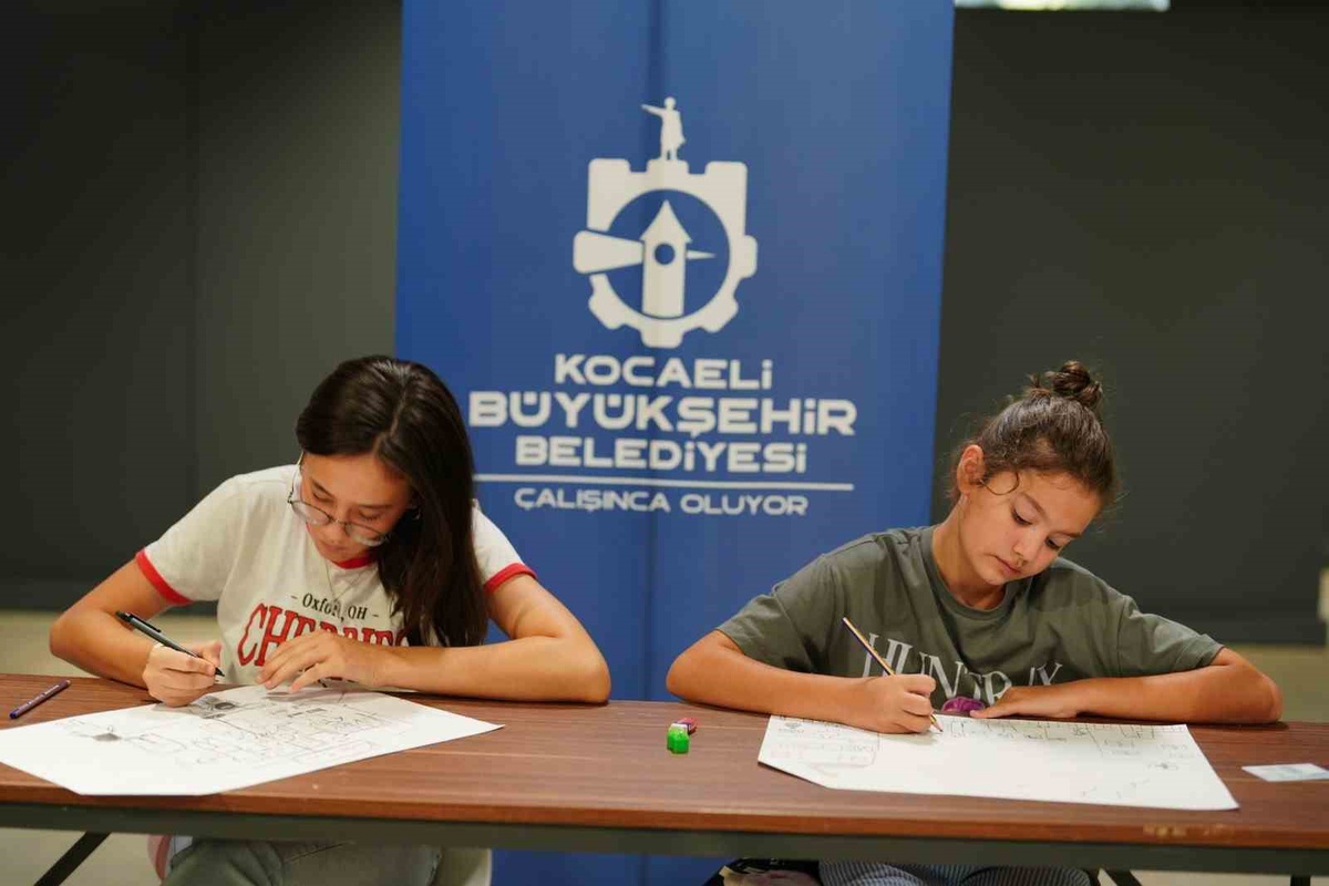 Kocaeli Konservatuvarı yetenek sınavlarında 5-60 yaş arası adaylar ter döktü