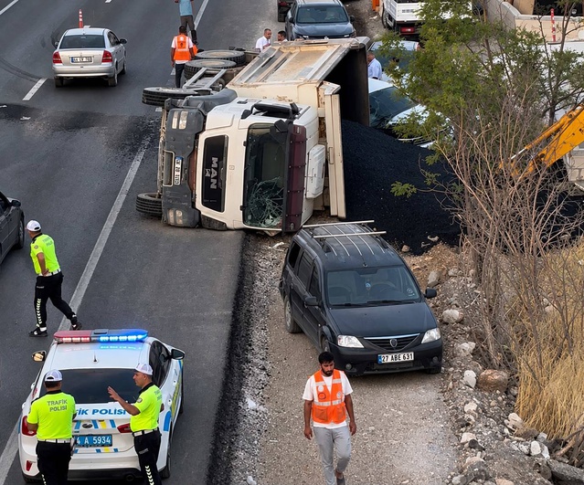 Malatya'da iş çıkışı kamyon çarpan yaya ağır yaralandı, şoför gözaltında