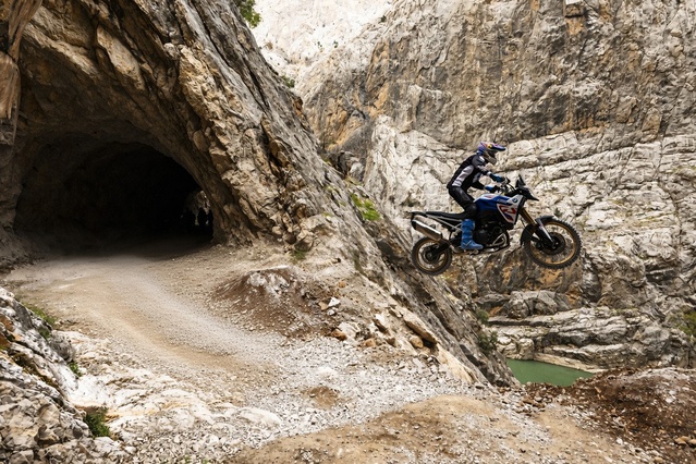 Karanlık Kanyon ve D915, macera arayan motosikletçilerin rotasında