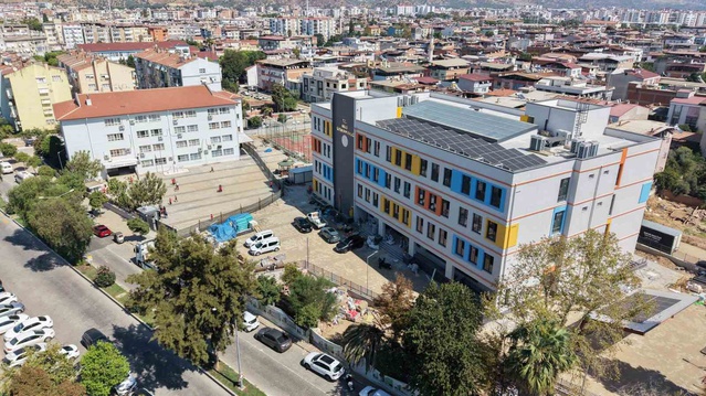 Nazilli'de yıkılan okulun yerine 24 sınıflı teknolojik okul yükseldi