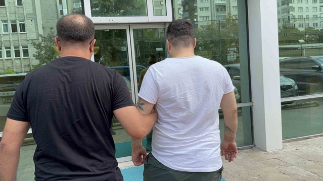 Samsun İlkadım'da tanımadığı kadını bıçakla yaralayan şüpheli adliyeye sevk edildi