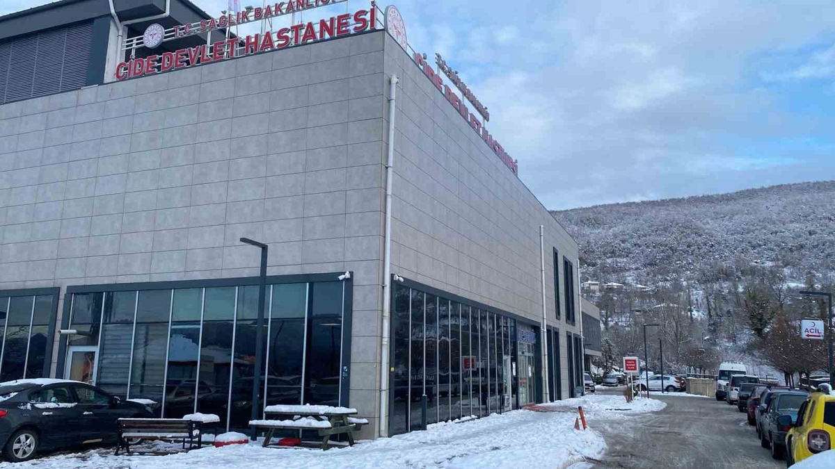 Cide\'de pompalı tüfekle işlenen cinayetin davasına başlandı, sanık pişmanlığını dile getirdi