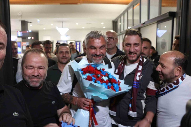 Trabzonspor'un anlaştığı Thomas Reis, sözleşme görüşmesi için Trabzon'a geldi