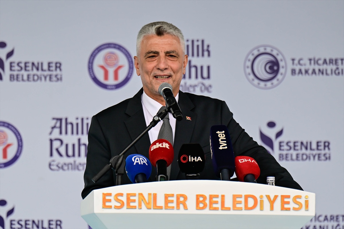 Bakan Bolat Esenler\'de esnafa 23 yılda 853 milyar lira destek sağlandığını açıkladı