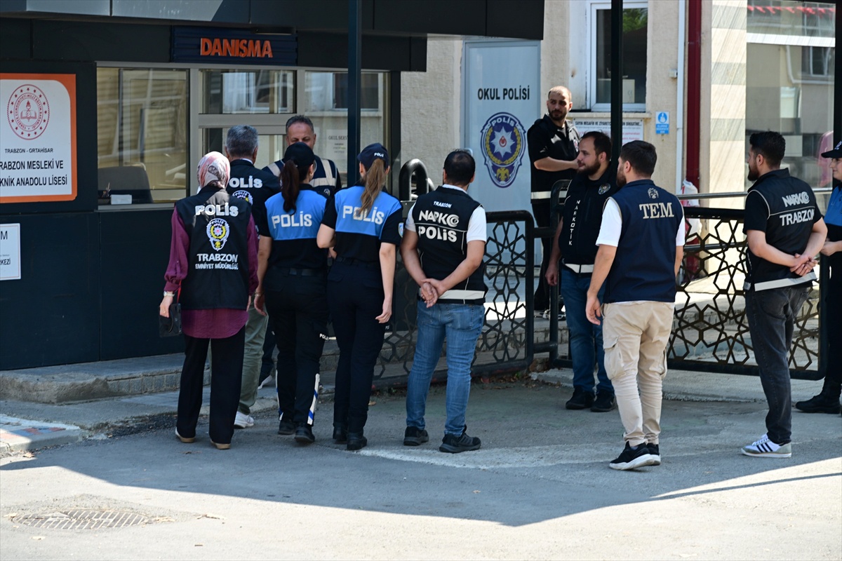 Trabzon\'da okul çevrelerinde denetim ve kontroller gerçekleştirildi
