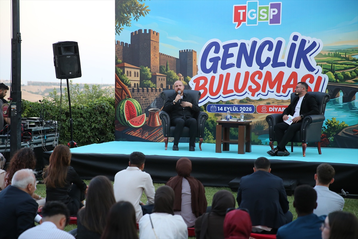 Bilal Erdoğan Diyarbakır\'da gençlerle buluştu, Terörsüz Türkiye çağrısı yaptı