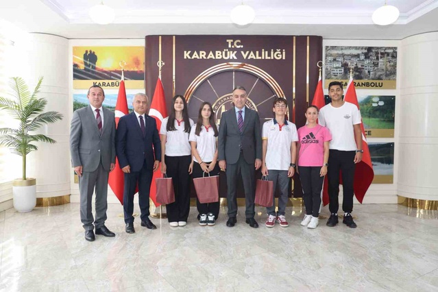 Karabük Valisi Çağatay, ANALİG'de Türkiye derecesi kazanan sporcuları kutladı