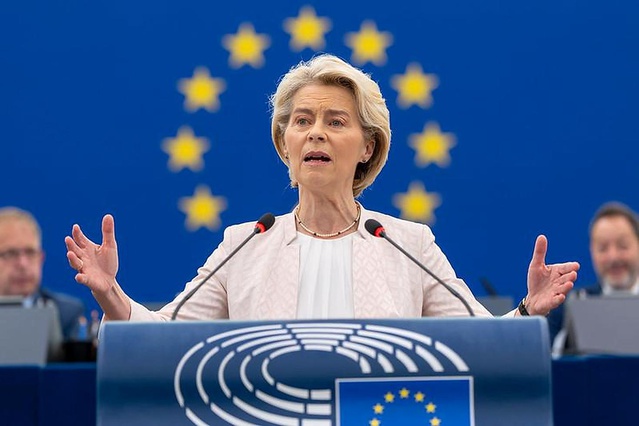 AB Komisyonu Başkanı von der Leyen'den çocukların sosyal medya kullanımına yaş düzenlemesi önerisi