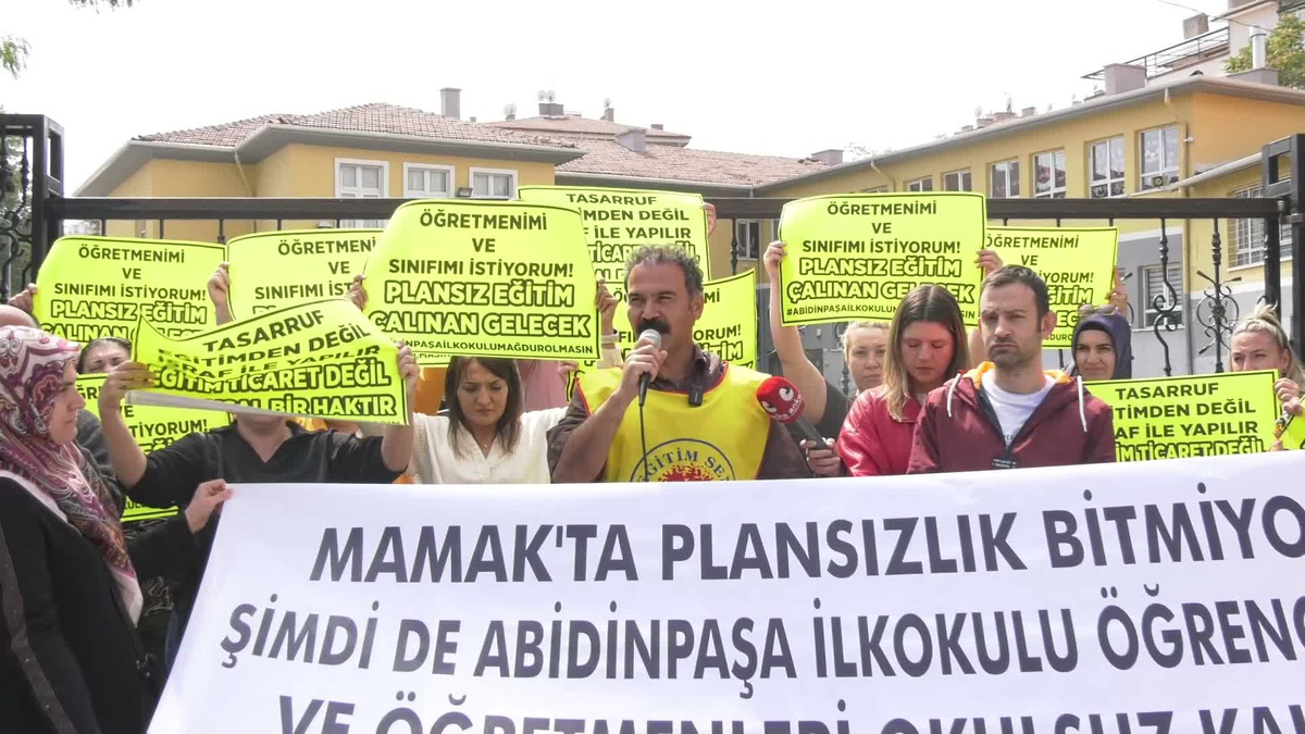 Abidinpaşa İlkokulu\'nun boşaltılmasına Eğitim Sen ve velilerden tepki yağdı