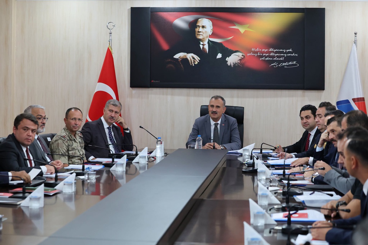 Ağrı İbrahim Çeçen Üniversitesinde Vali başkanlığında güvenlik toplantısı yapıldı