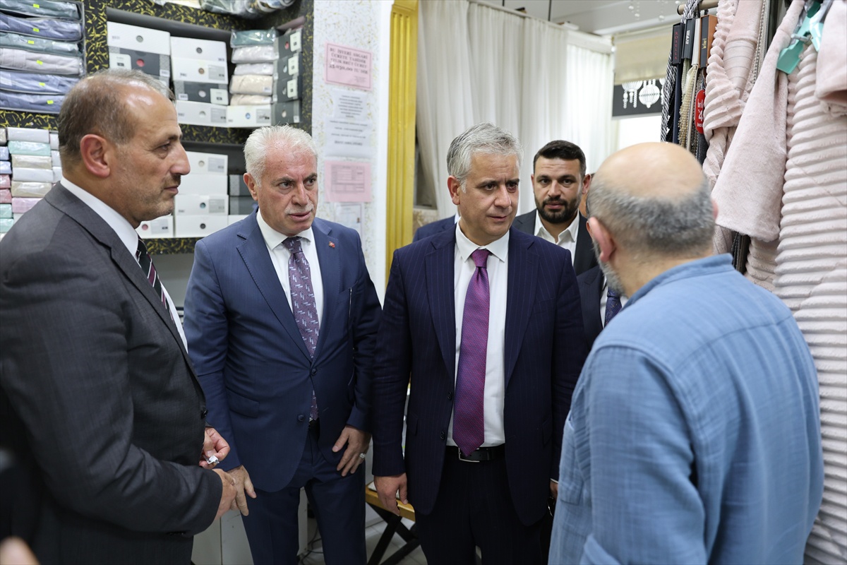 AK Parti Genel Başkan Yardımcısı Yalçın, Bayburt\'ta "Türkiye Yüzyılı Buluşmaları"nda konuştu: