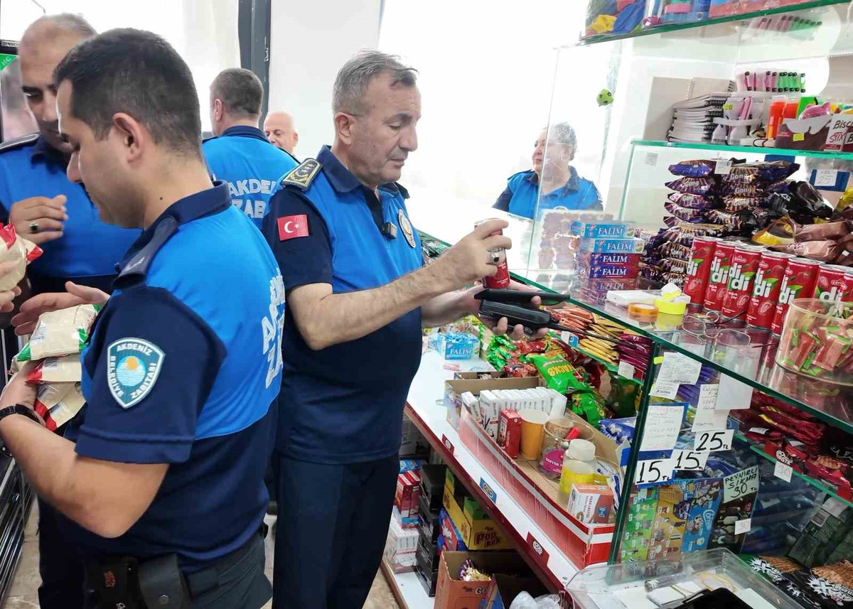 Akdeniz\'de okul kantinlerinde denetim sıklaştı, bir kantin ceza aldı