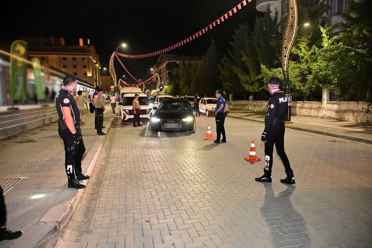 Adıyaman genelinde asayiş uygulamasında 1 aranan şahıs yakalandı