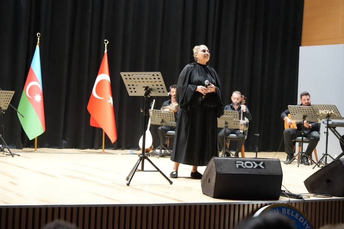 Bakü\'nün kurtuluşunun 108. yıl dönümü Turgutlu\'da konserle anıldı