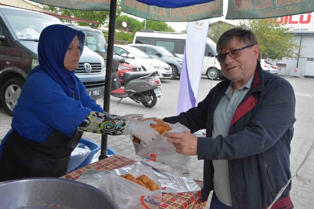 Balıkesir'de Ahilik Haftası'nda 5 bin kişilik lokma hayrı yapıldı