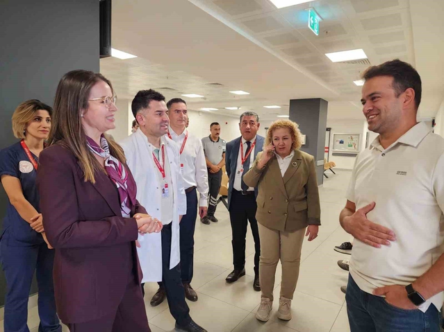Aydın Şehir Hastanesi başhekimi Kadın Doğum ve Perinatoloji Servisini ziyaret etti