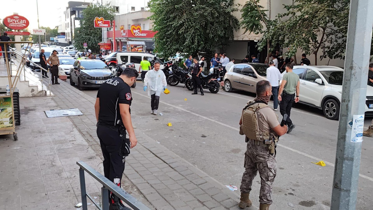 Batman\'da iki grup arasında silahlı kavga çıktı: 3 kişi yaralandı