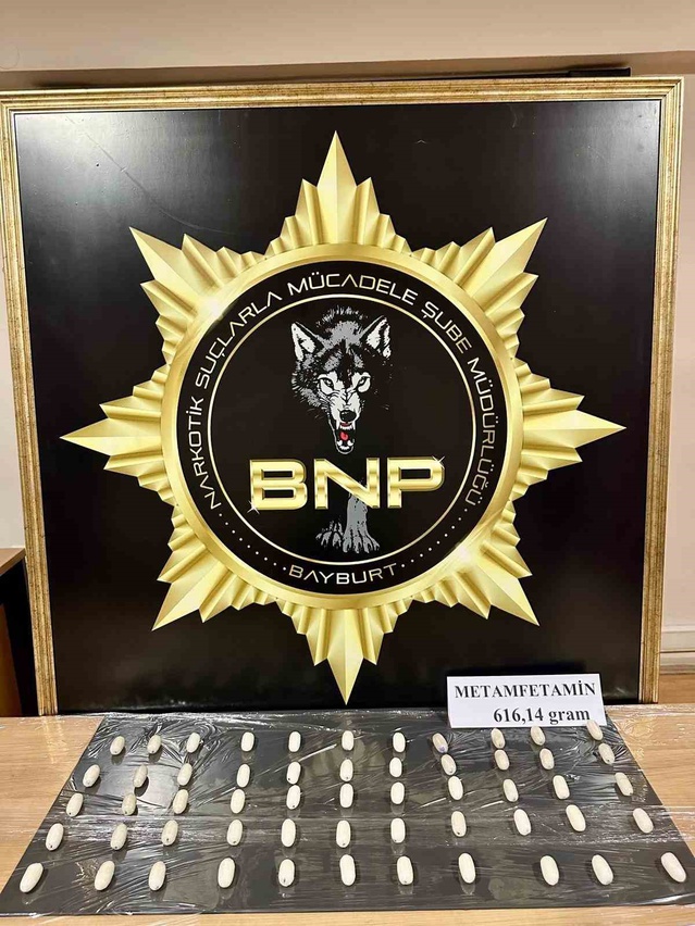 Bayburt'ta 616,14 gram metamfetamin ele geçirildi, 2 şüpheli tutuklandı