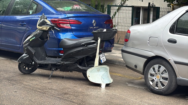 Bolu'da kaygan yolda devrilen motosiklette sürücü ve eşi yaralandı
