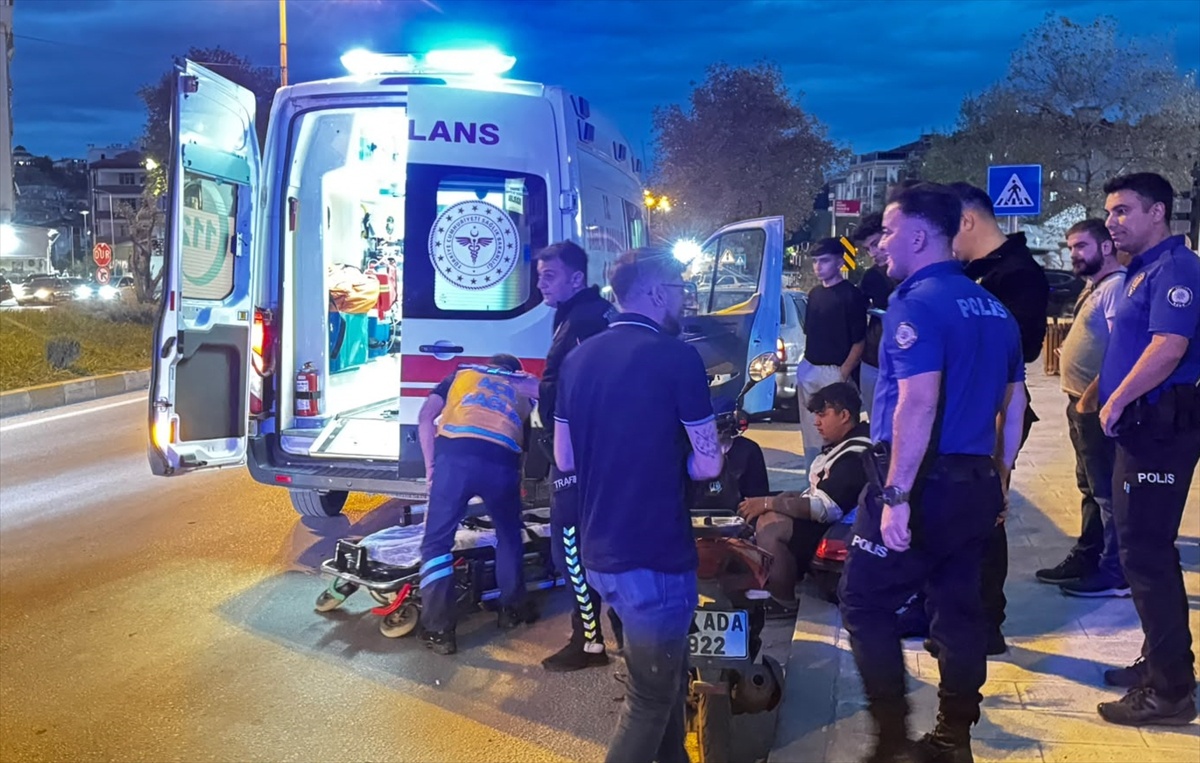 Boyabat\'ta kontrolden çıkan motosiklet devrildi, sürücüsü yaralandı
