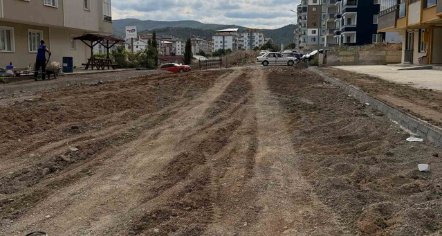 Boyabat'ta kaldırımsız yol için çalışma başlatıldı