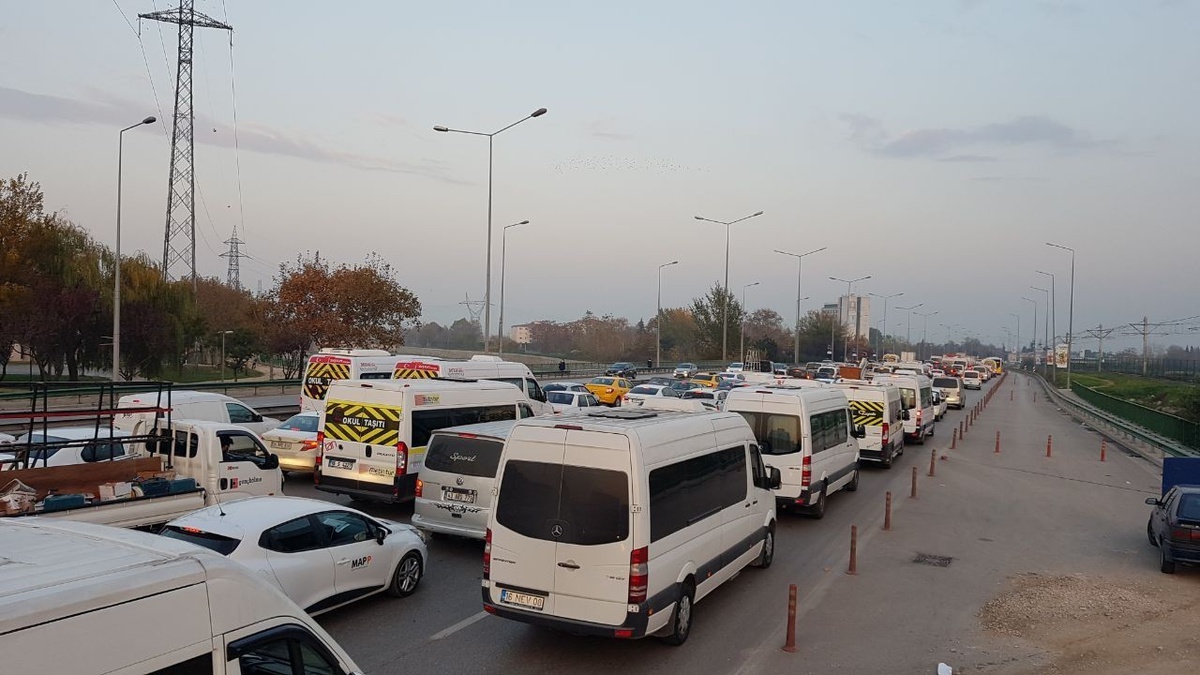 Bursa\'da okul servis ücretlerine yüzde 25 zam, aylık 3 bin 450 liradan başlıyor