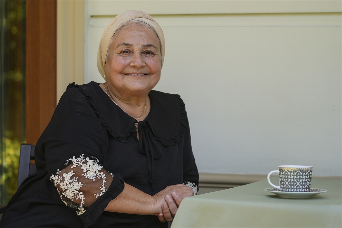 75 yaşındaki Yurdanur Altuner 30 yılı aşkın süredir devlet korumasındaki çocuklara anne oluyor
