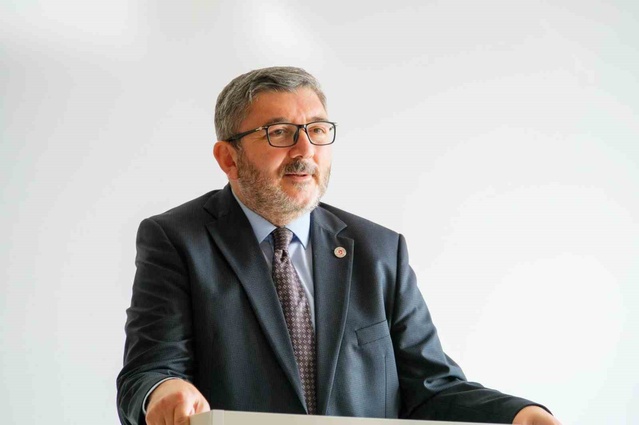 BŞEÜ Diş Hekimliği Fakültesinde yeni eğitim yılının ilk dersini Rektör verdi