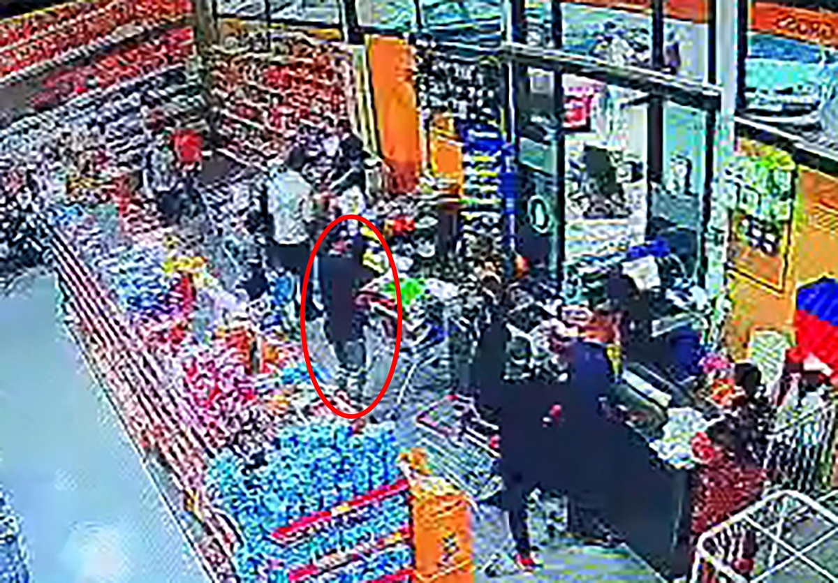 Adana\'da düğün ve ATM hırsızlığı şüphelisi marketten 6 bin liralık ürün çalarken yakalandı