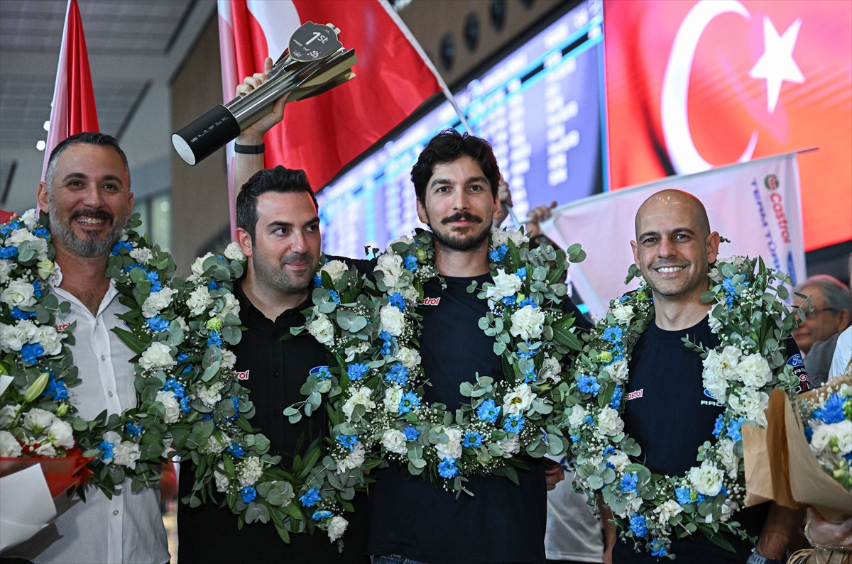 Dünya şampiyonu ralli pilotu Ali Türkkan, yurda döndü