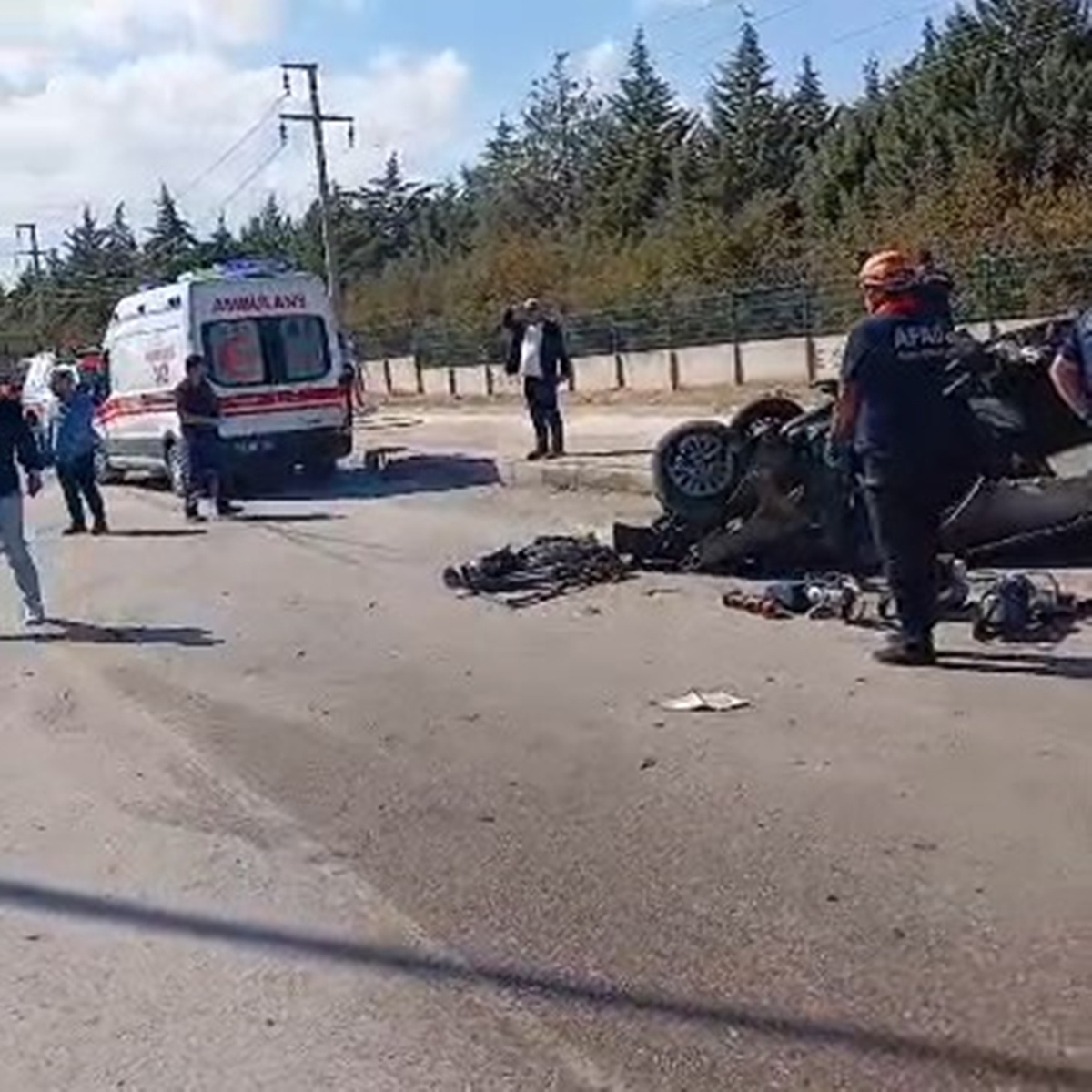 Elazığ\'da iki otomobil çarpıştı, 2 kişi öldü 2 kişi yaralandı