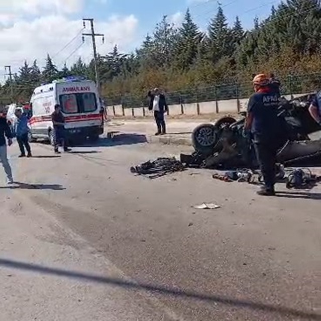 Elazığ'da iki otomobil çarpıştı, 2 kişi öldü 2 kişi yaralandı