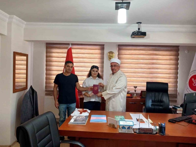 Erdek'te müftülük resmi nikah hizmetini sürdürüyor