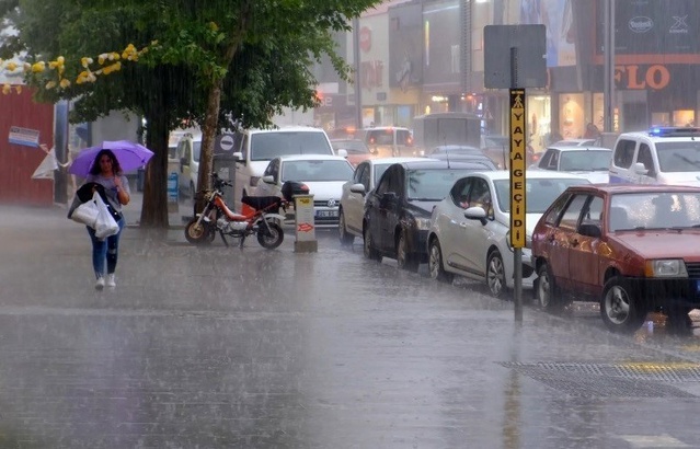 Meteoroloji Erzincan, Bayburt ve Ardahan için sağanak uyarısı yaptı