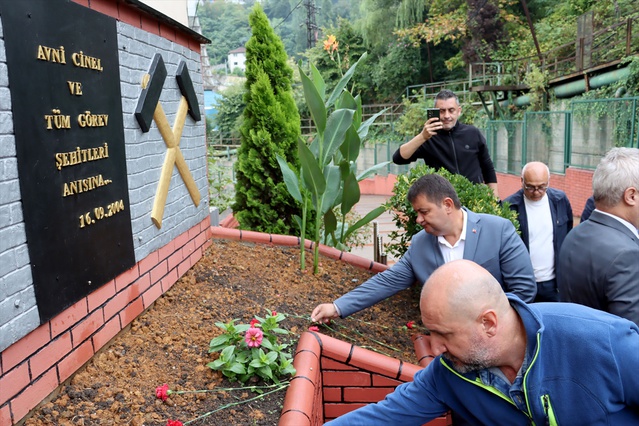 Zonguldak'ta öldürülen maden mühendisi Avni Cinel için 22 yıl sonra anma töreni düzenlendi