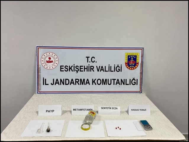 Eskişehir Odunpazarı'nda narkotik operasyonunda 189 gram uyuşturucu ele geçirildi