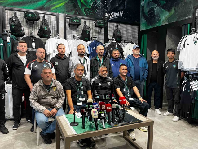 Kocaelispor taraftar derneğinden kadın taraftara yönelik pankart kararı