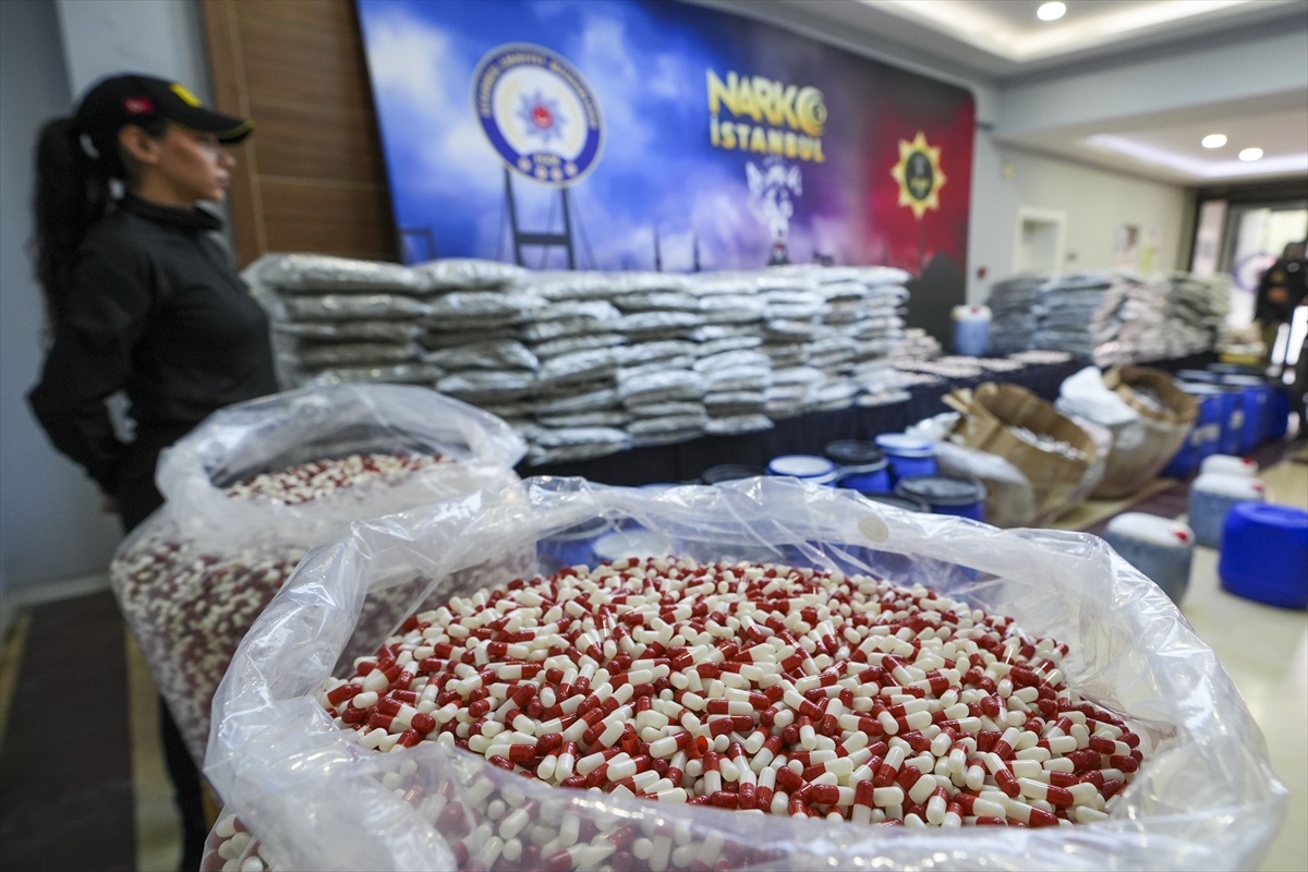 İstanbul\'da son operasyonlarda 1 ton 432 kilo uyuşturucu ele geçirildi, 41 şüpheli tutuklandı