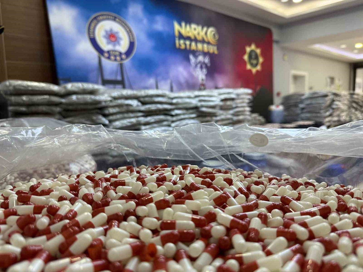 İstanbul\'da narkotik operasyonlarında 46 şüpheli yakalandı, 1,5 ton uyuşturucu ele geçirildi