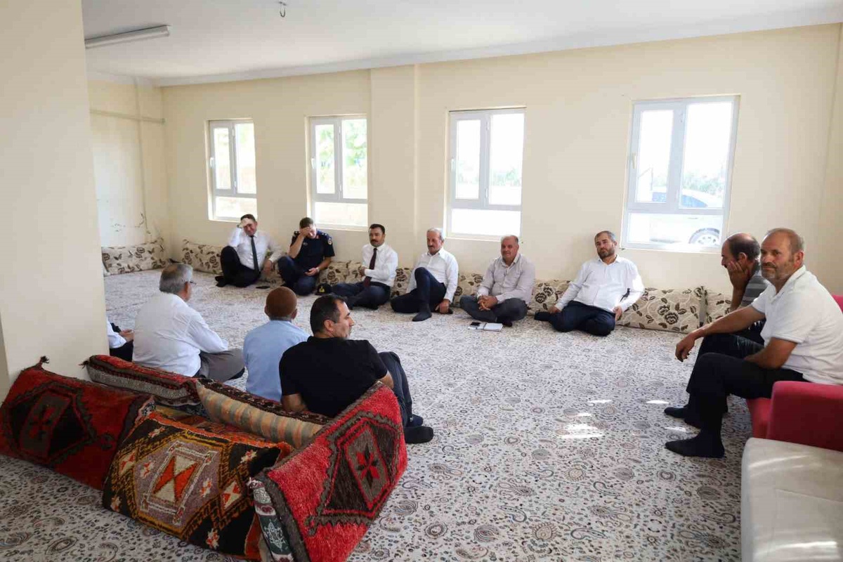 Kahta Kaymakamı Soysal Yeşilkaya ve Karataş köylerinde altyapıyı inceledi