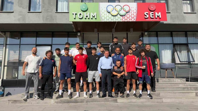 Keçiören Grekoromen Güreş Takımı, Kayseri kampında İl Müdürü Kabakcı ile buluştu