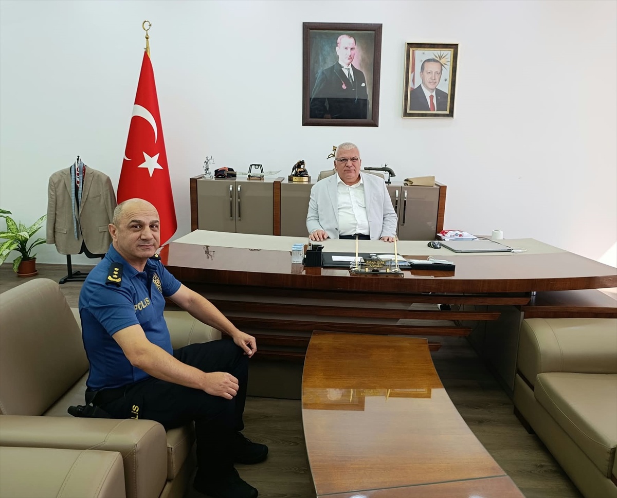 Kumluca Emniyet Müdürü Gözetici, Kaymakam Güneş\'i ziyaret etti