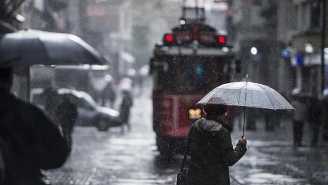 Meteoroloji'den 12 ile sarı kodlu uyarı! Sel, su baskını, yıldırım tehlikesi hepsi birden gelecek